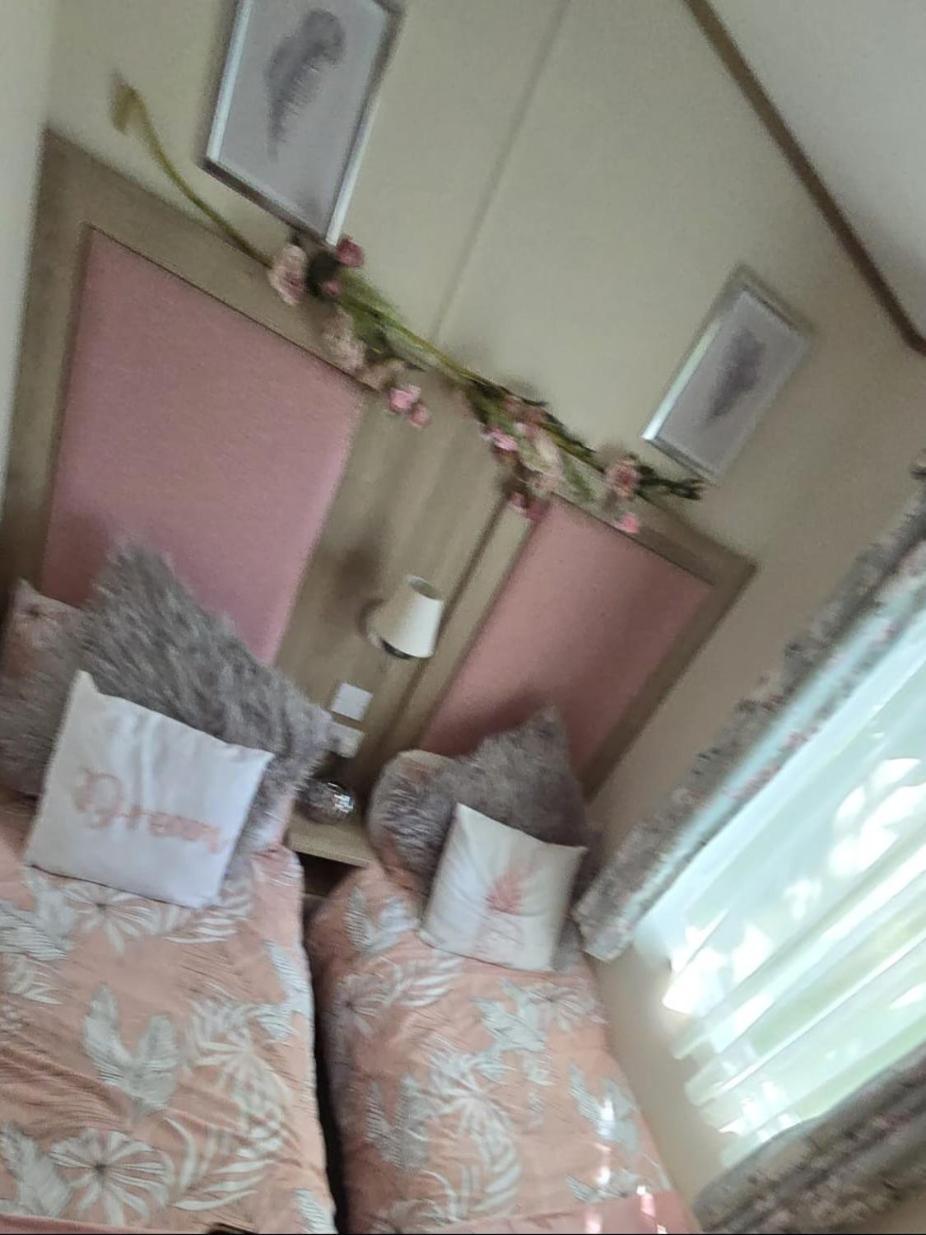Luxury Lakeside Caravan With Hottub And Private Fishing Peg, Tattershall Lakes Luaran gambar