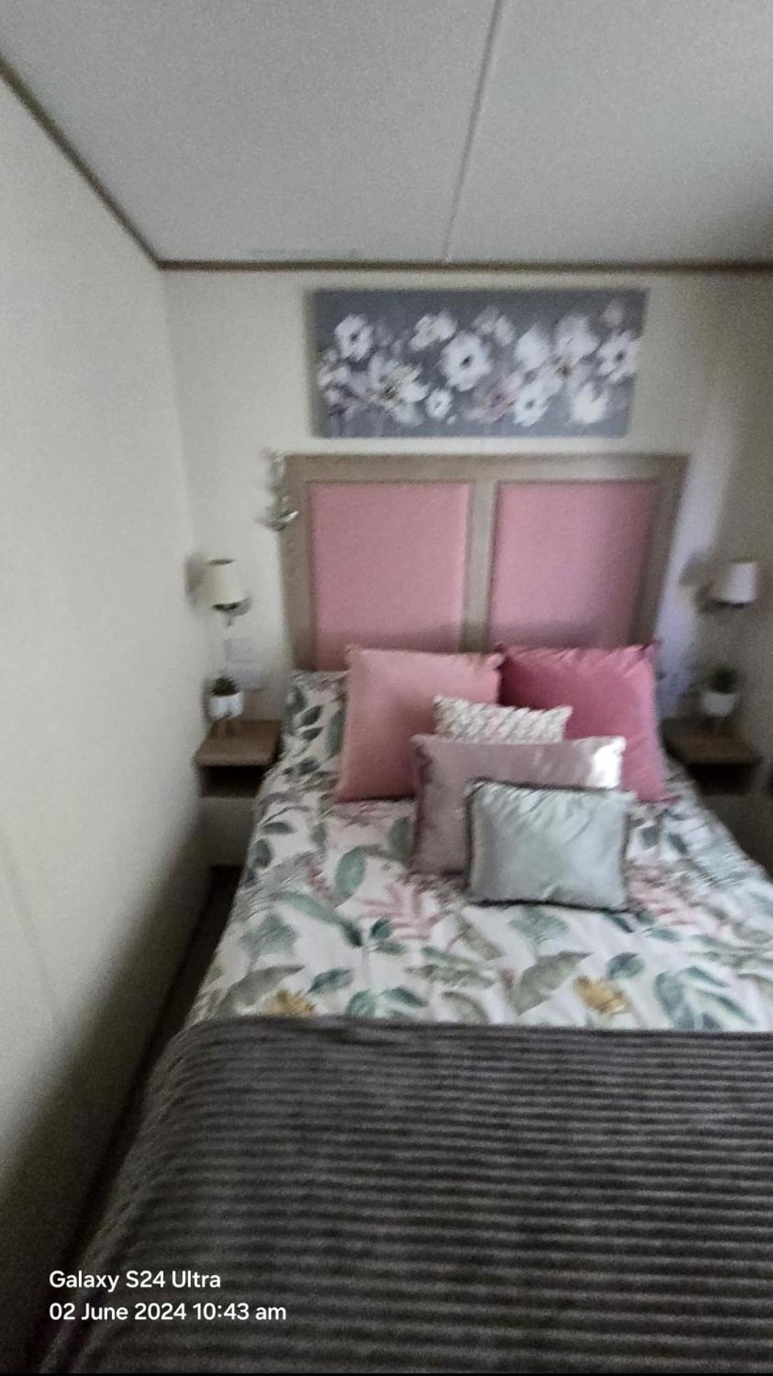 Luxury Lakeside Caravan With Hottub And Private Fishing Peg, Tattershall Lakes Luaran gambar