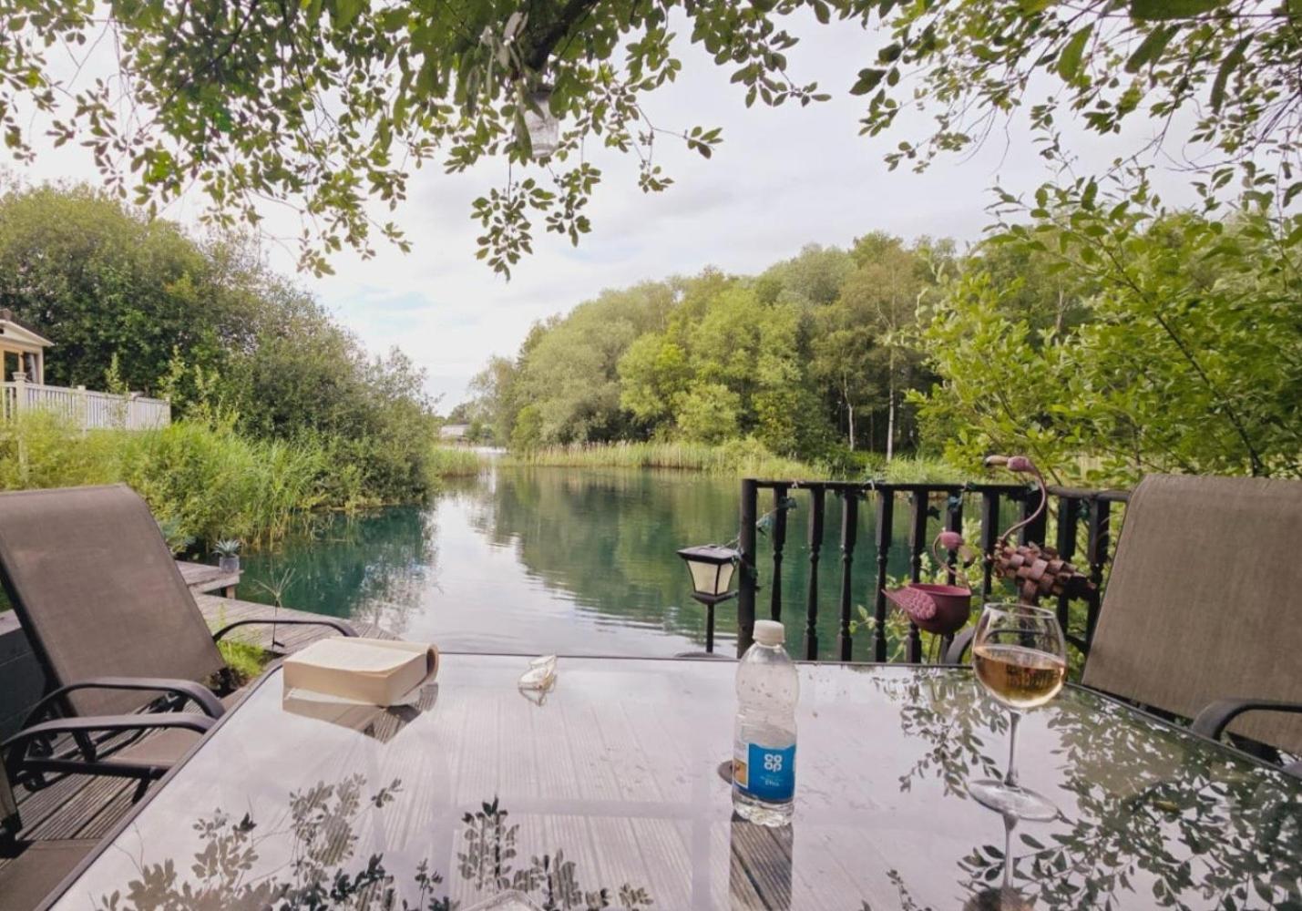 Luxury Lakeside Caravan With Hottub And Private Fishing Peg, Tattershall Lakes Luaran gambar