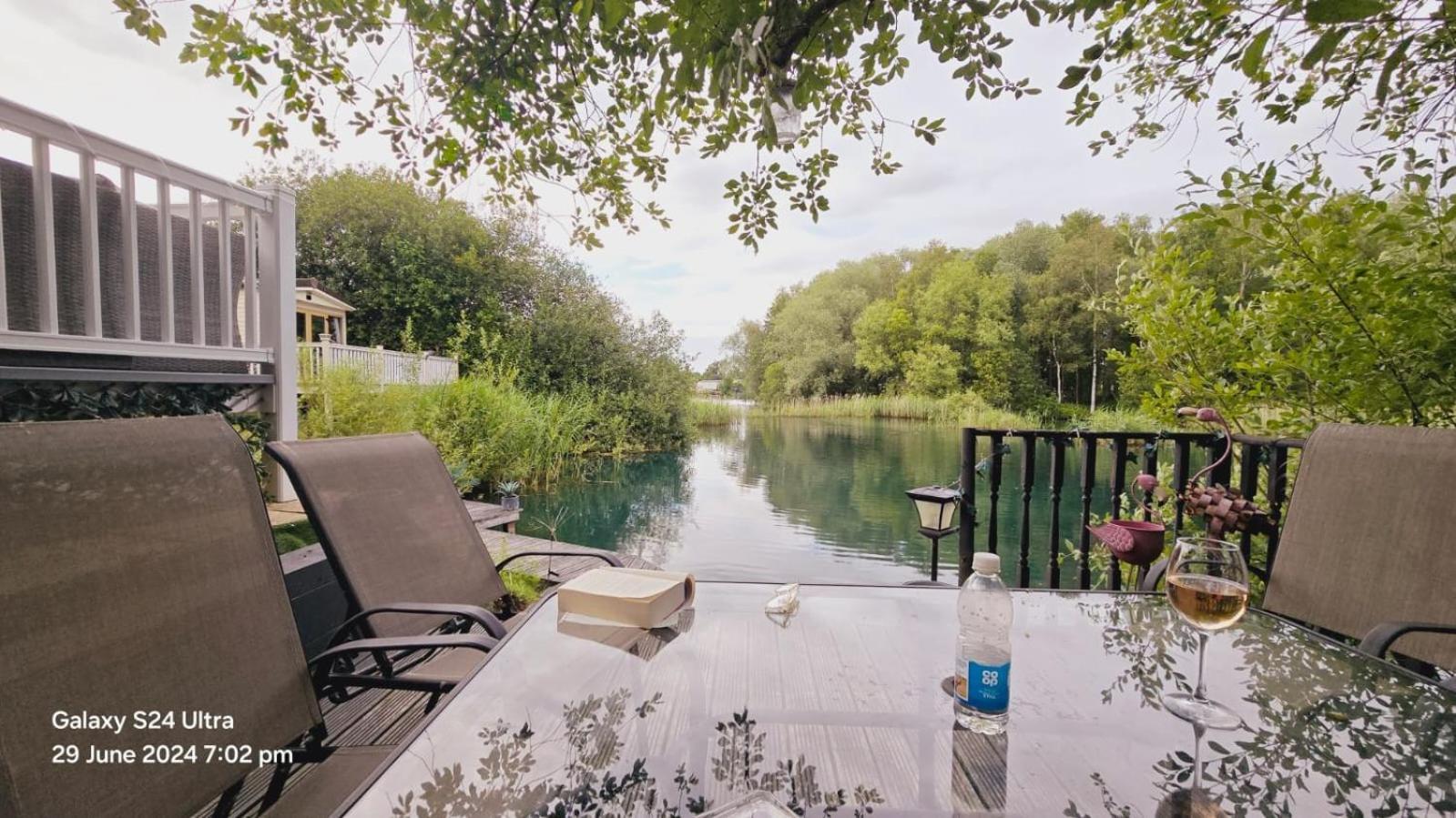 Luxury Lakeside Caravan With Hottub And Private Fishing Peg, Tattershall Lakes Luaran gambar